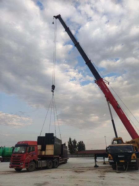 河北省京泰高速遷安服務區案例現場